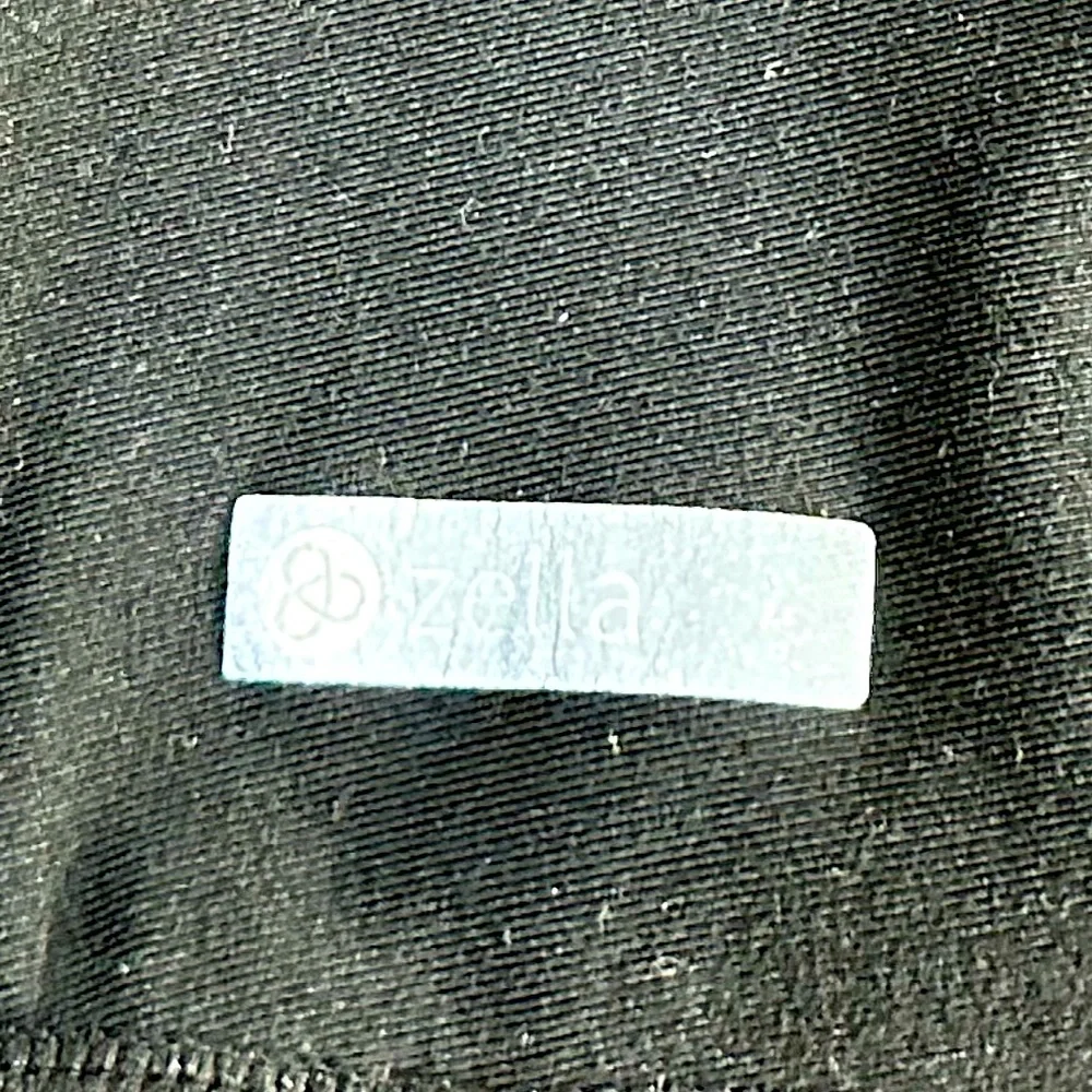 GUC Zella Live In Maternity Cropped Leggings—Size Large. - Picture 4 of 4